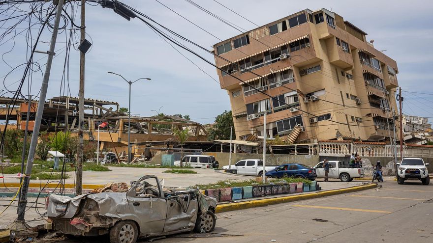 Fotografía que muestra una zona afectada por terremotos este martes, en La Guaira (Venezuela).