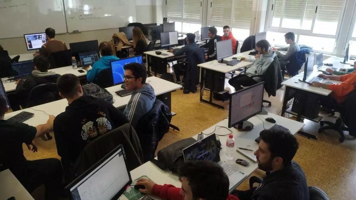 El Gobierno murciano rectifica y elimina cautelarmente el límite de edad en la FP para alumnos con discapacidad
