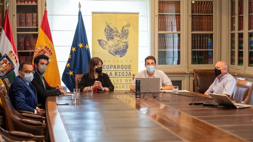 La Rioja defiende la candidatura de Geoparque de icnitas ante la Comisión de Cooperación con la UNESCO