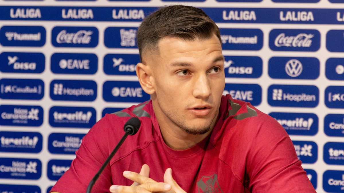 César Álvarez en su presentación oficial