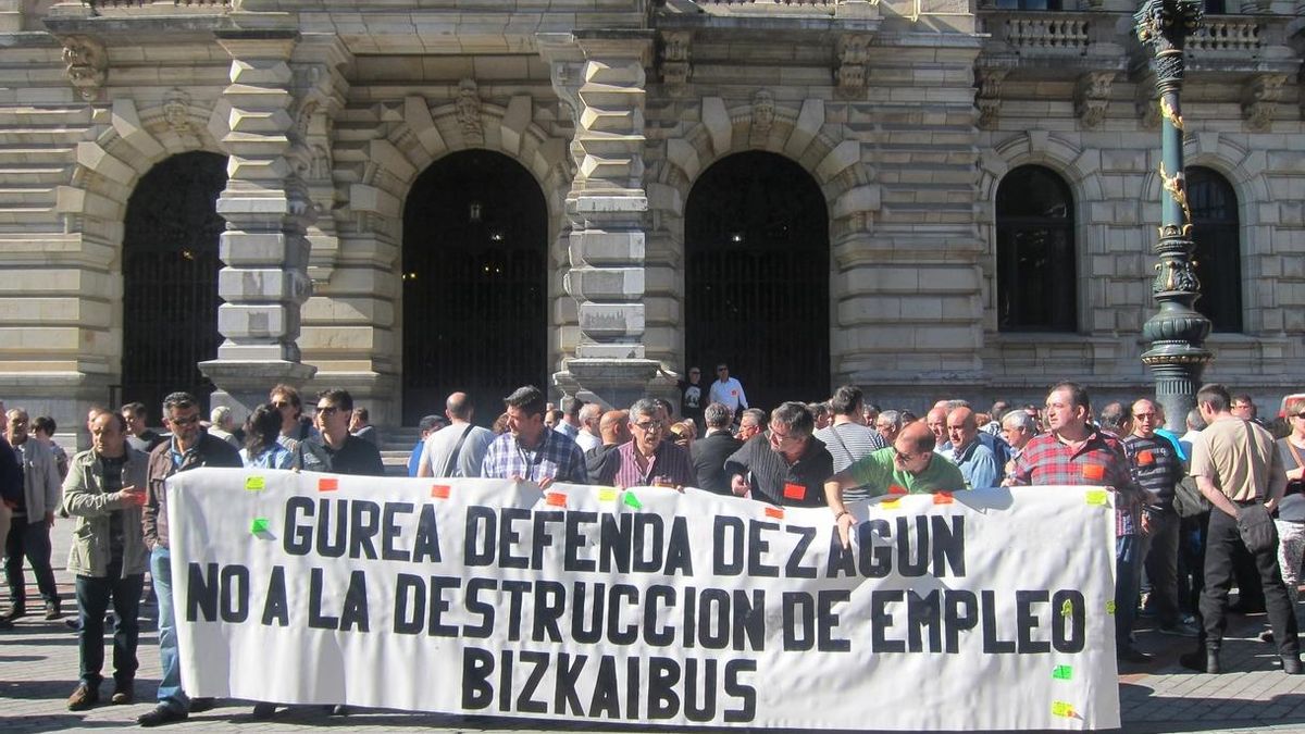 Sindicatos de Bizkaibus destacan el seguimiento "mayoritario" de las dos primeras horas de paro de la jornada