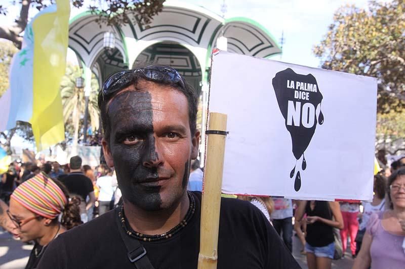 Manifestación contra las prospecciones petrolíferas en Las Palmas de Gran Canaria. (Brissón Reyes).
