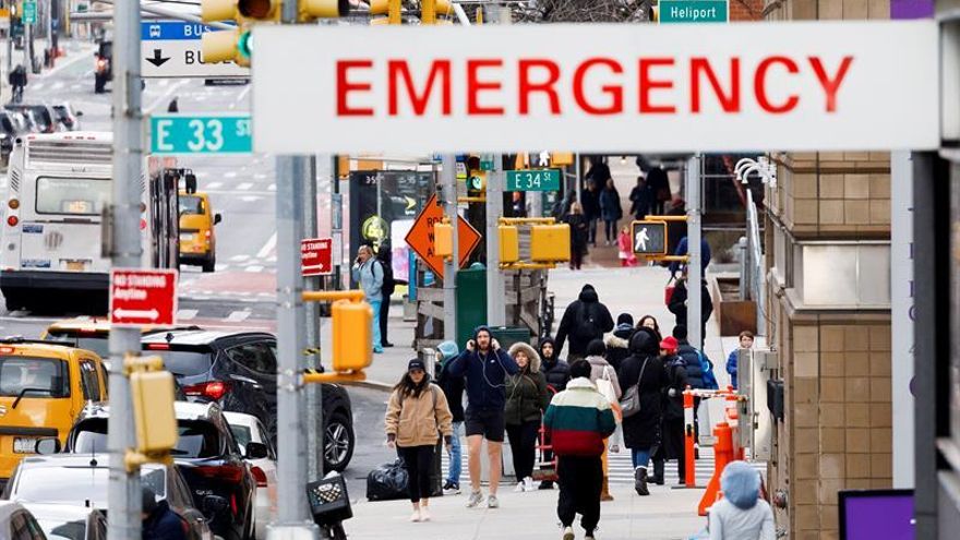 A sign at the entrance to the emergency room at the NYU Langone Health Center hospital in New York City, New York, USA, 16 March 2020.