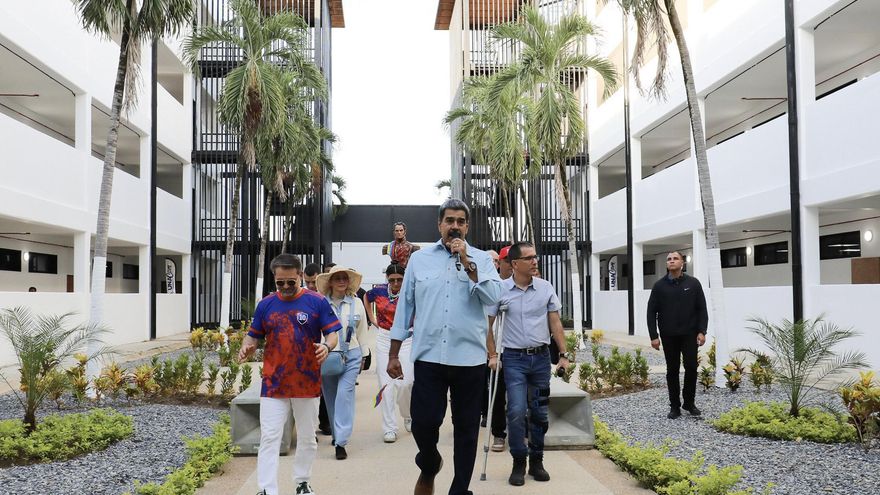 Maduro inaugura la Universidad de las Comunas para un "nuevo modelo social" en Venezuela