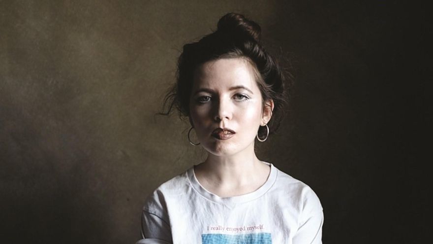 Naoise Dolan escribe y triunfa con 'La pareja feliz'