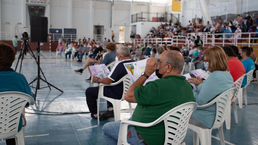Los científicos tranquilizan a los vecinos de Mazo y Fuencaliente y descartan por el momento una erupción volcánica en la zona