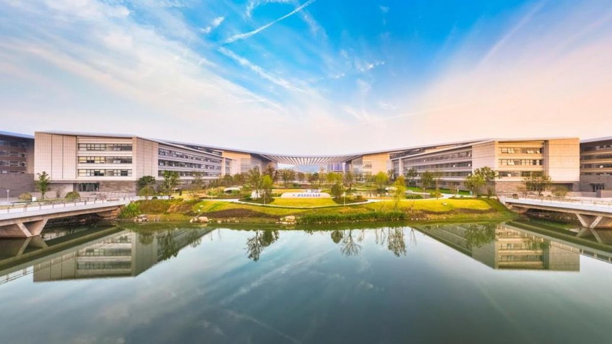 Seixanta-tres valencians formen part de la primera generació del campus de la Universitat Politècnica de València a la Xina