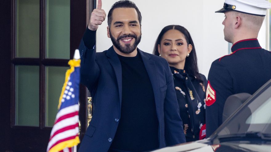 Bukele planea duplicar el tamaño de la megacárcel que alberga a inmigrantes, según WSJ