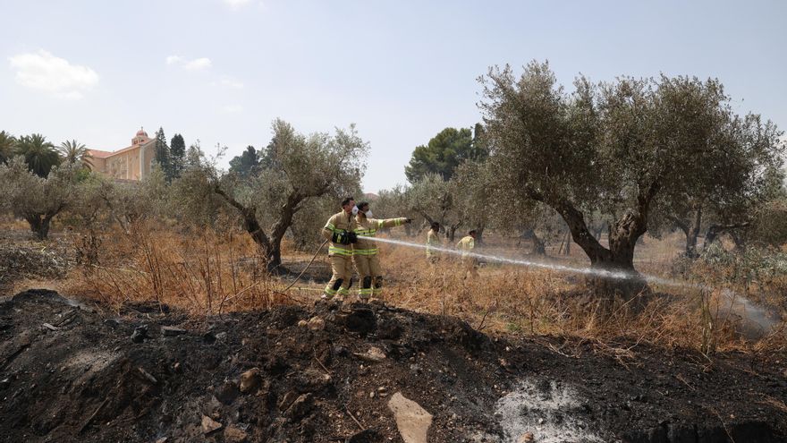 Ejército israelí apoya en incendios de Jerusalén con camiones, tanques de agua y un avión