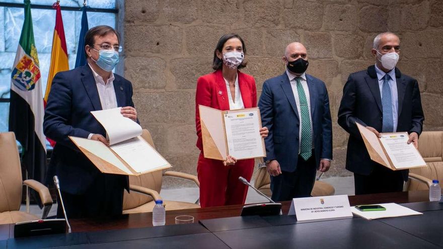 Los fondos europeos para la recuperación, y producir su propia energía, reactivan la azucarera de Mérida