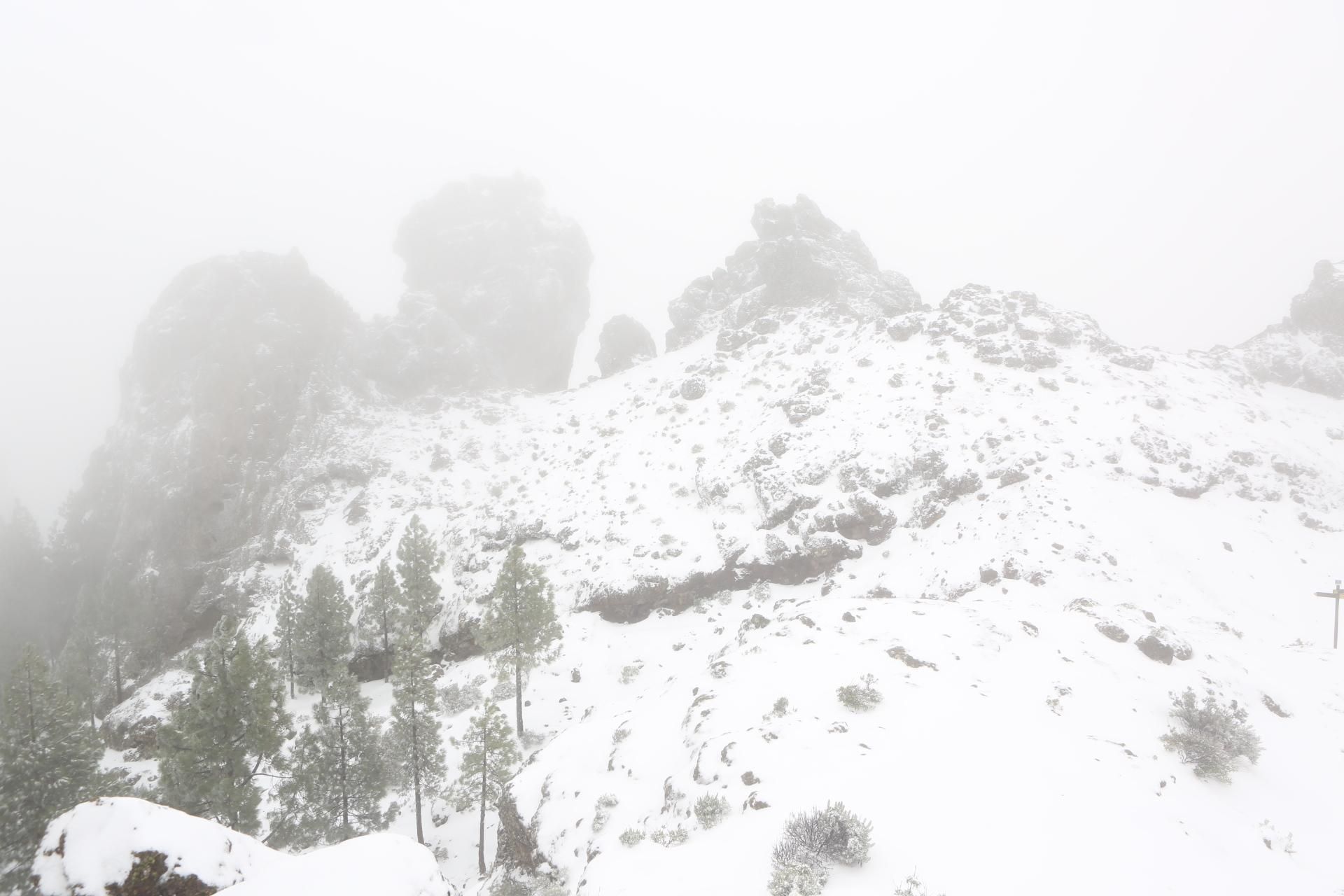 Nieve en el Roque Nublo (ALEJANDRO RAMOS)