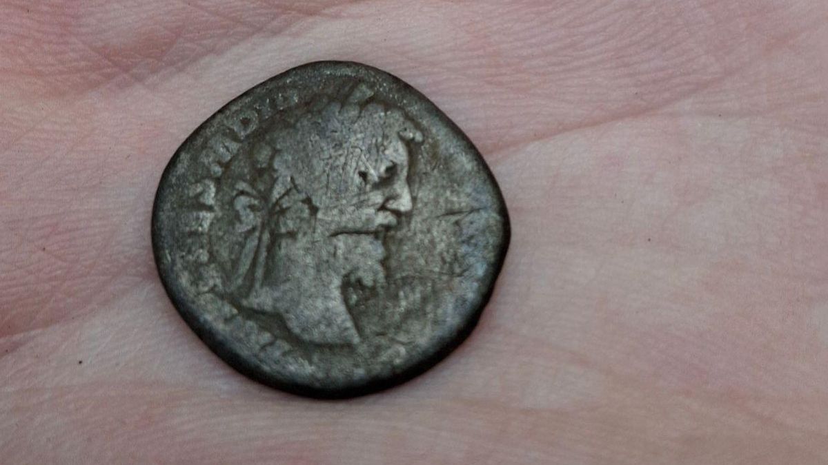 Descubren en Suecia una rara moneda de plata romana acuñada por el emperador Didio Juliano