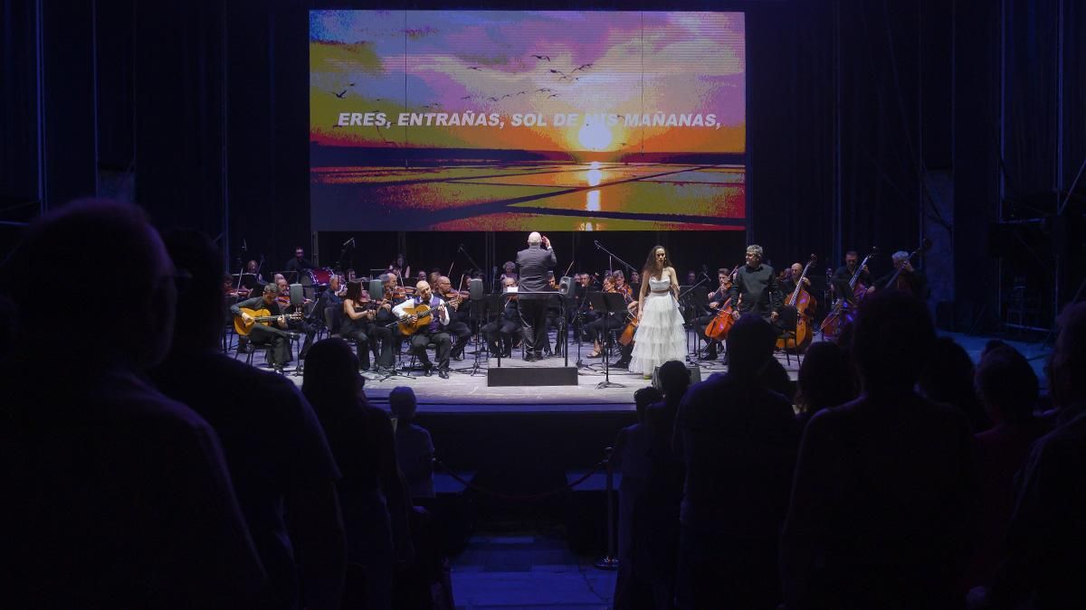 Homenaje a Manolo Sanlúcar en el inicio del Festival de la Guitarra