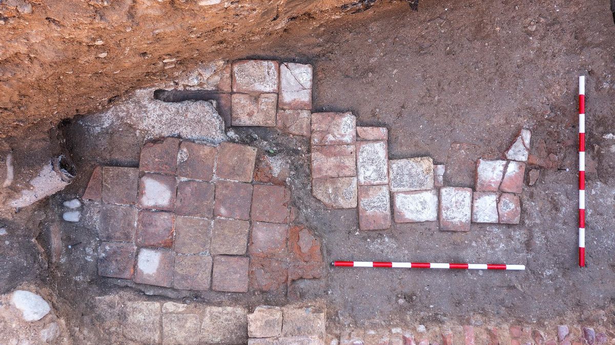 Una cloaca romana, viviendas islámicas y tumbas medievales: la historia oculta bajo la plaza San Miguel de Zaragoza