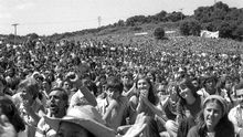 Concentración frente a la central nuclear de Lemoiz, en 1979. Foto: Archivo personal de Jonan Zinkunegi