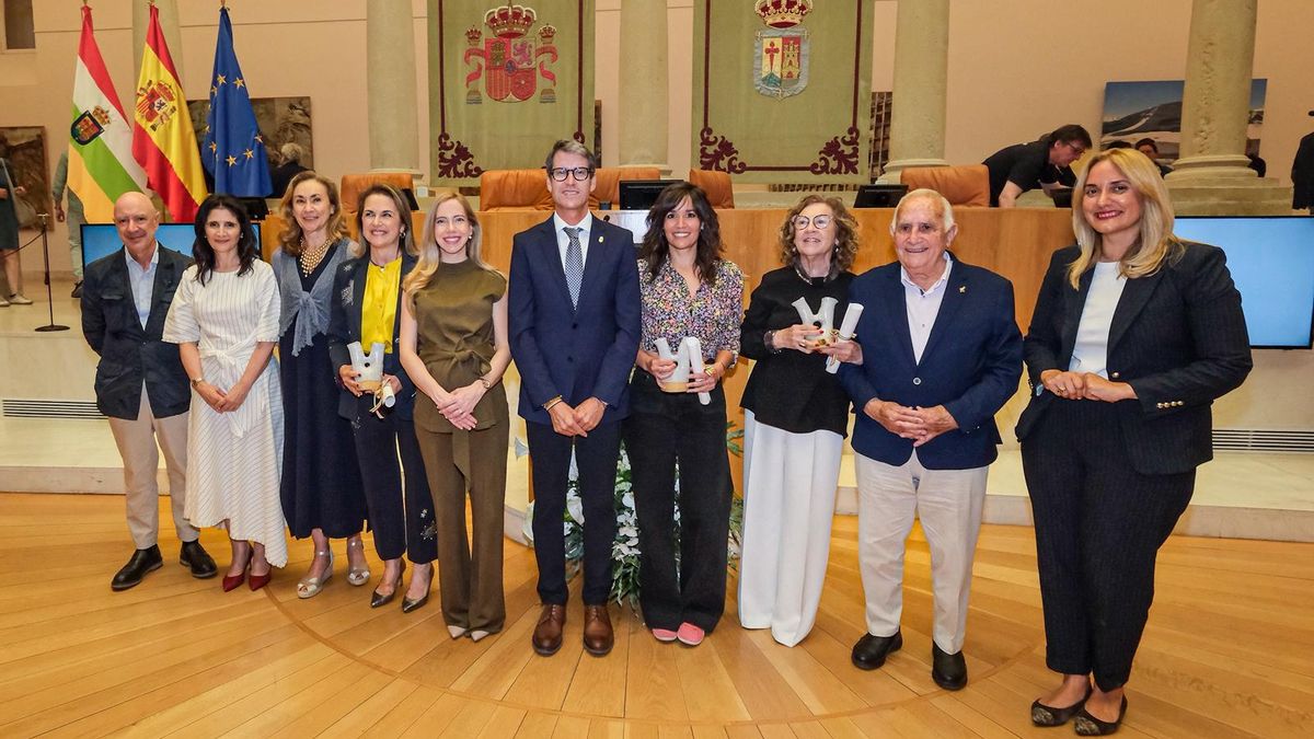 Manuela Muro, AECC y Ardem, los primeros galardonados en los Premios del Parlamento de La Rioja a la Solidaridad Riojana