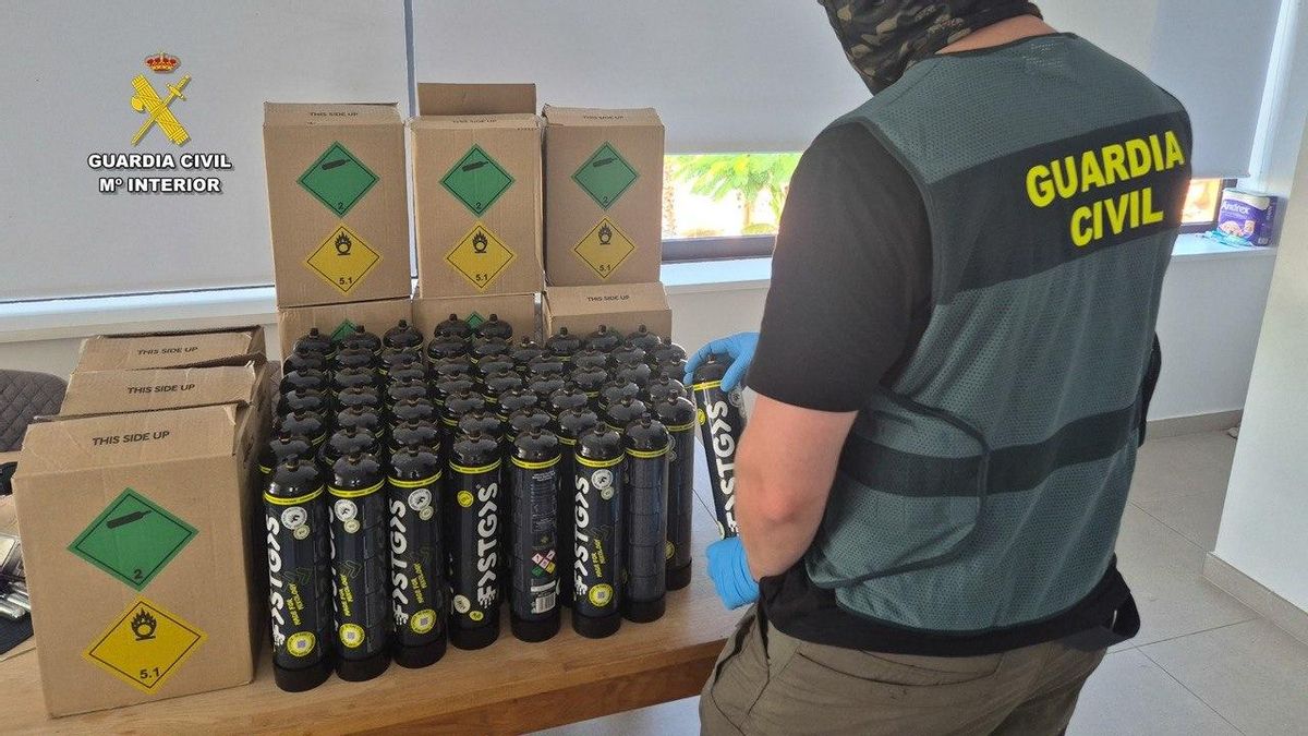 La Guardia Civil interviene 13 toneladas de 'gas de la risa' en Tenerife