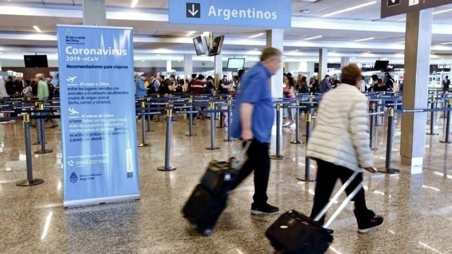 El Gobierno aumenta gradualmente el cupo para el ingreso de pasajeros desde el exterior