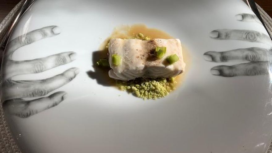 Lubina al vapor de cerveza texeda.