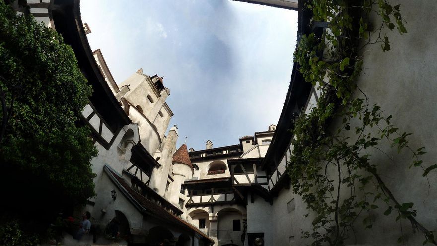 Patio de armas del Castillo de Bran.