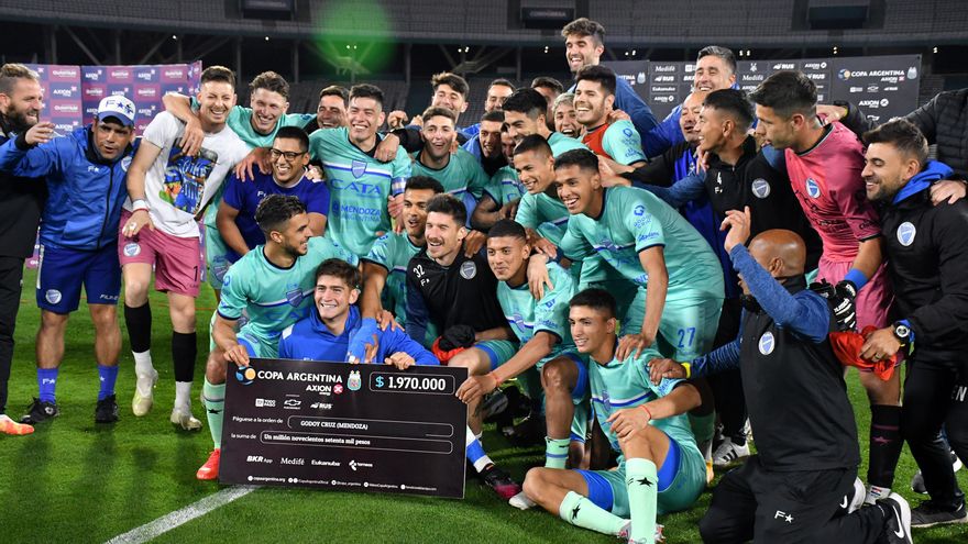 Racing quedó eliminado de la Copa Argentina por Godoy Cruz en los penales