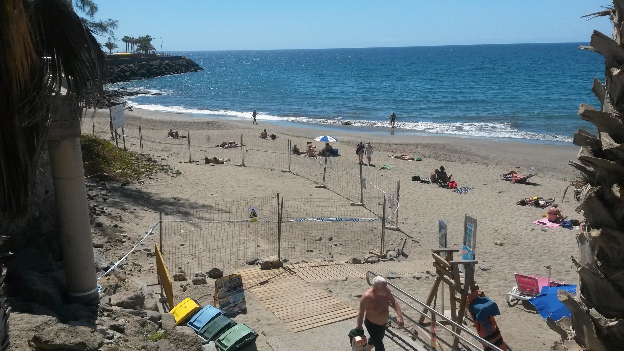 Derrumbe del muro de la Playa de Patalavaca