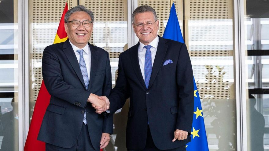 La UE y China se dan hasta octubre para cerrar un acuerdo comercial sin amenazas de usar los minerales críticos como arma