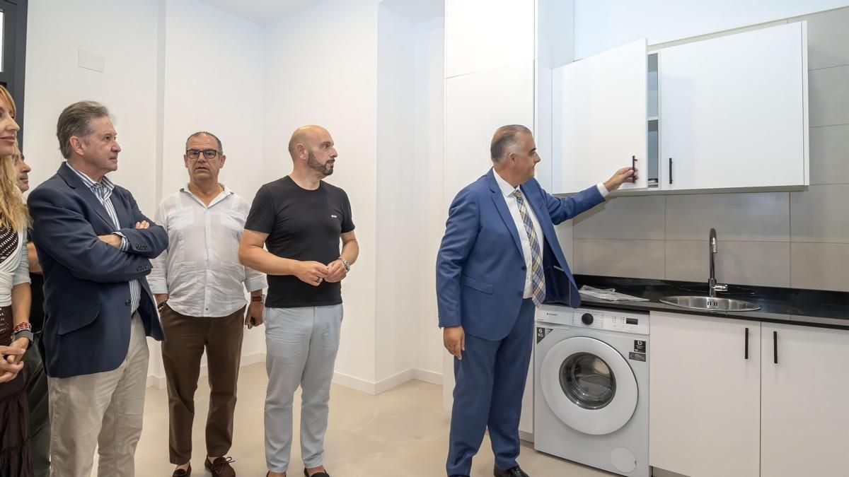 El consejero Media al ministro Hugo Morán: "El traspaso de Costas no está cerrado y no vamos a cargar con más costes"