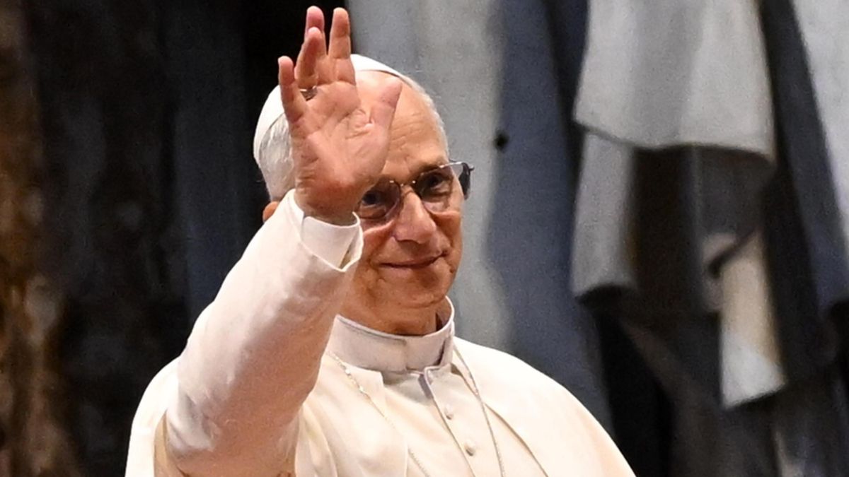 León XIV cierra la puerta a la ordenación de mujeres sacerdotes y la bendición de matrimonios gay