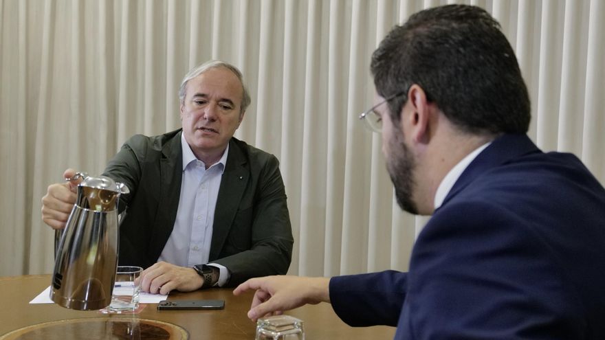 Azcón apura un inverosímil pacto con Vox y el PAR para gobernar Aragón