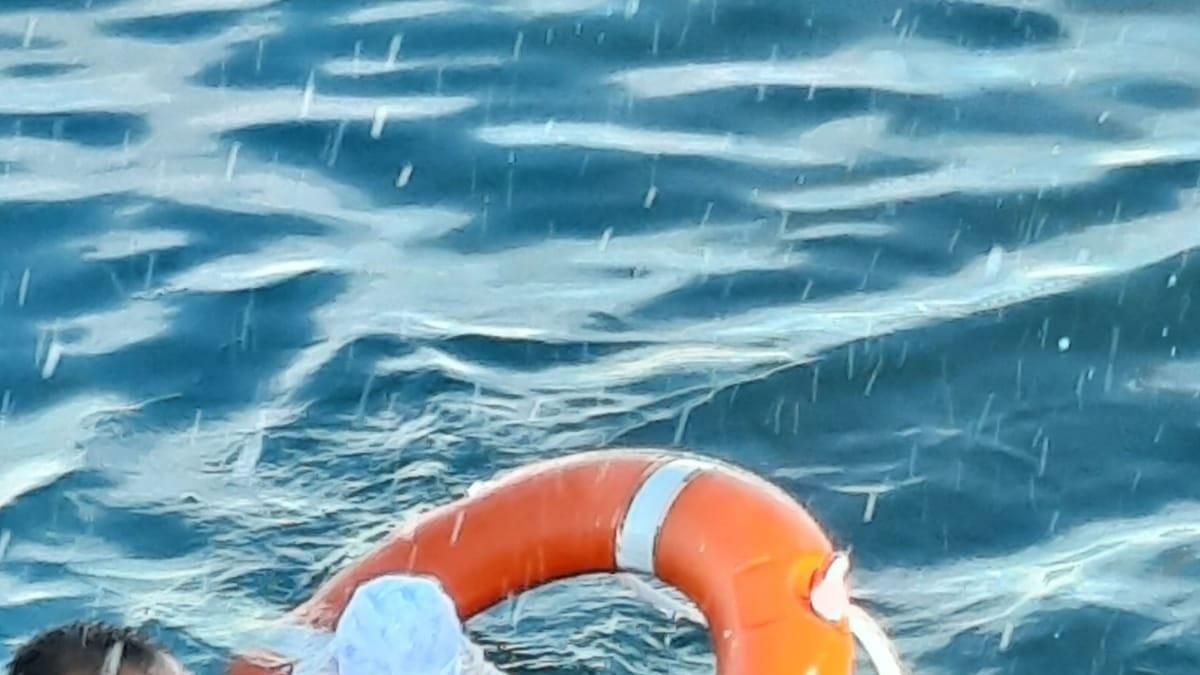 Final Feliz Para Un Bebe De Tres Semanas Rescatado Entre La Multitud En Ceuta