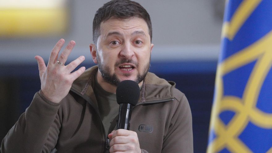 El presidente de Ucrania, Volodimir Zelenski, en un encuentro con periodistas, el pasado sábado en Kiev.EFE/EPA/SERGEY DOLZHENKO