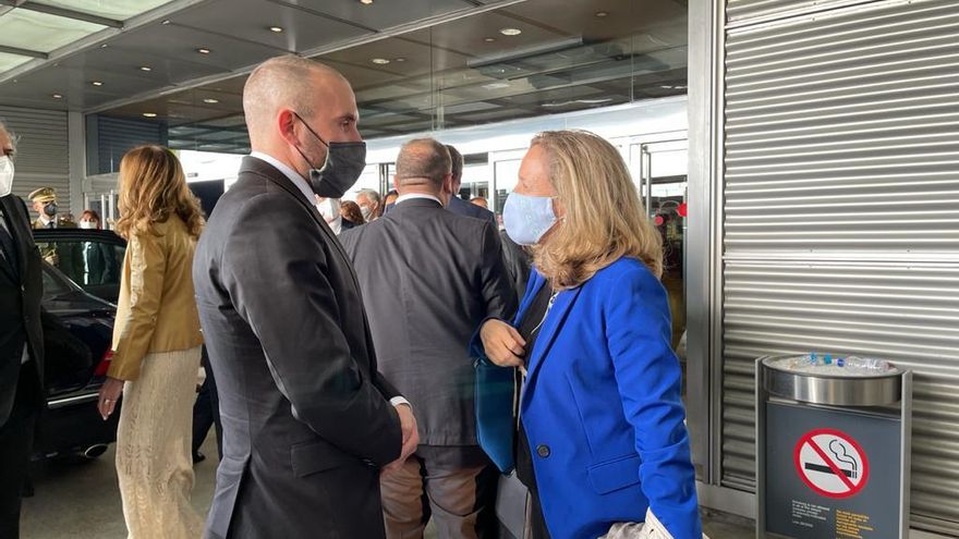 Las caminatas nocturnas de Guzmán, el ministro silencioso