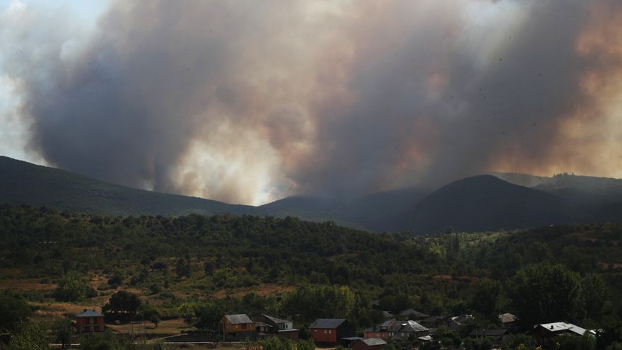 El paraje de Las Médulas, Patrimonio de la Humanidad, afectado por los incendios en León