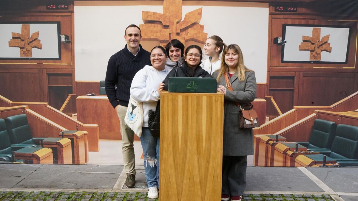 Visitantes en las puertas abiertas