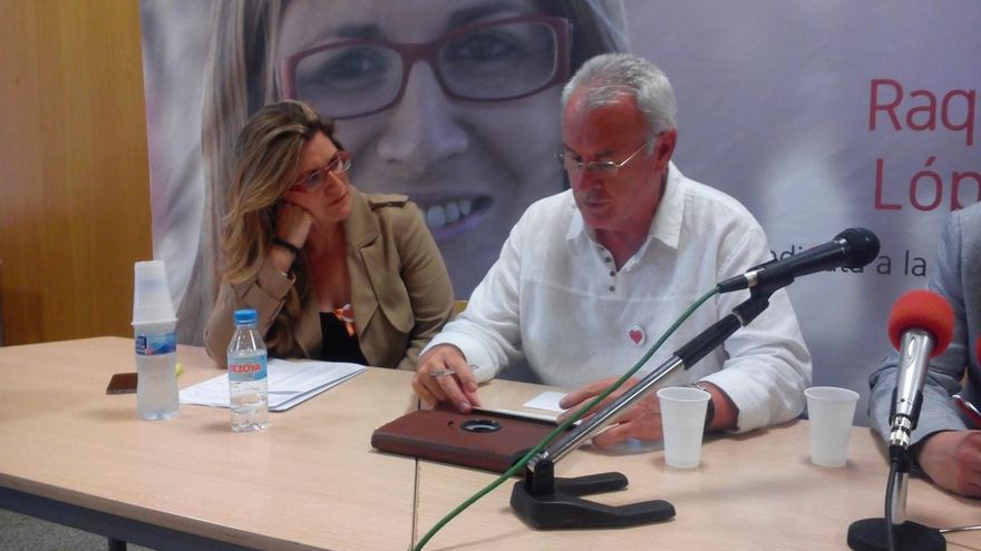 24M- Cayo Lara remarca su apoyo a Raquel López y carga contra C's y Aguirre, la "cazamangantes en lugar de cazatalentos"