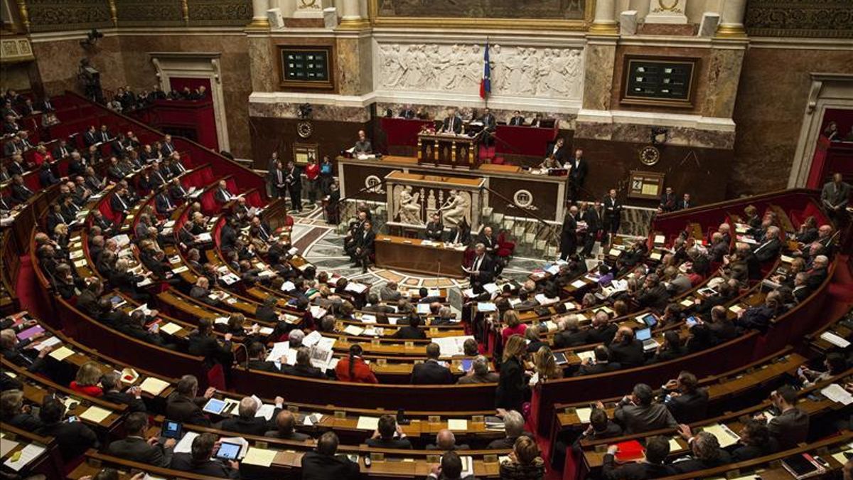 Francia se convierte en el primer país de Europa en prohibir las redes sociales para menores de 15 años