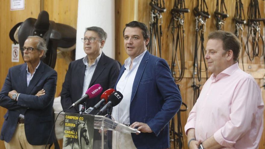 El alcalde de Córdoba defiende que las mejoras de seguridad en Caballerizas Reales se están cumpliendo "a rajatabla"