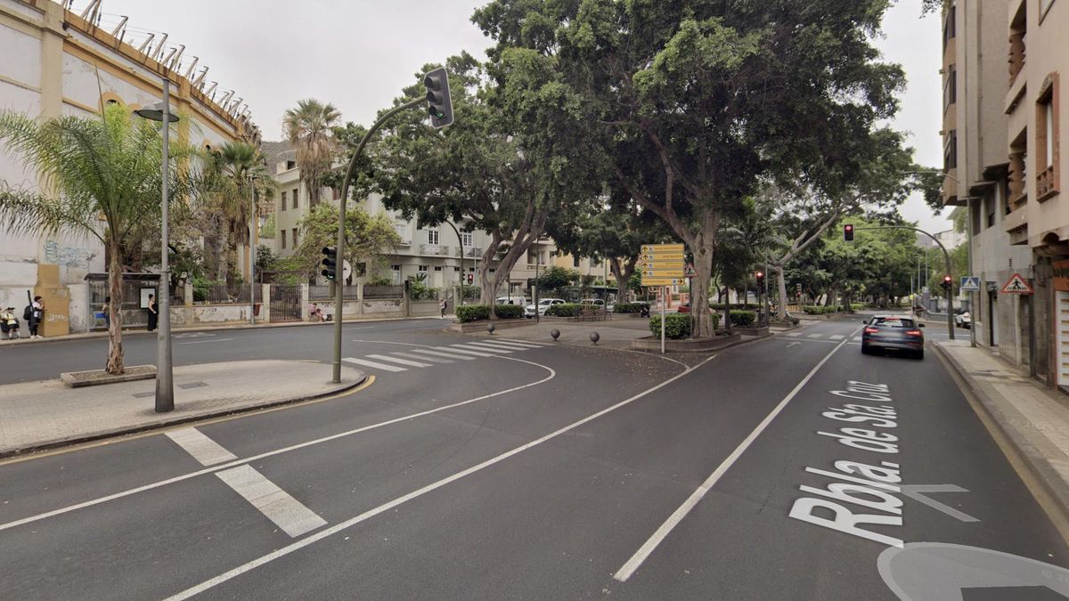 Pasos de peatones en la zona de la Ramba, en Santa Cruz de Tenerife.