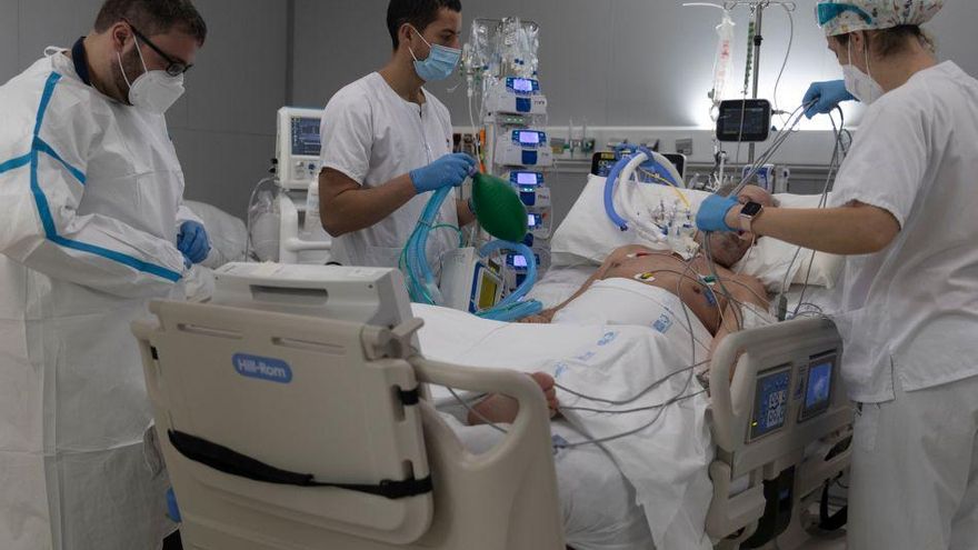 Andalucía rebaja la nota a sus sanitarios en el segundo año de pandemia