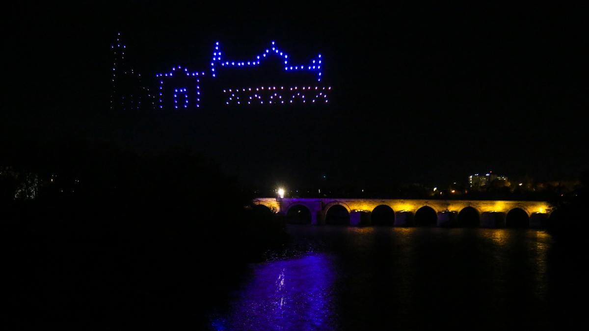 Espectáculo navideño de drones