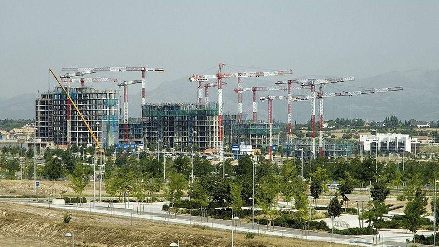 Una inmobiliaria lleva a juicio a una pareja por protestar por la calidad de sus viviendas en un foro de vecinos