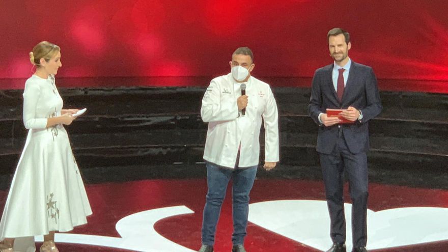 Juan Carlos Padrón, en el momento de dedicar su Estrella Michelin a la isla de La Palma.