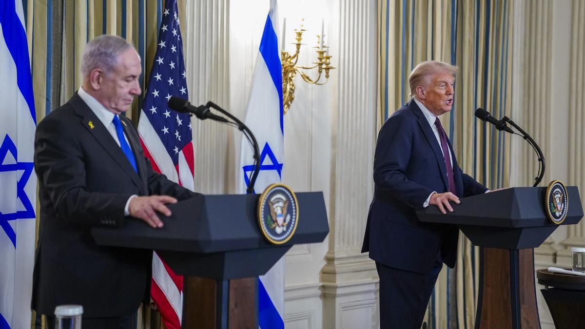 Benjamín Netanyahu y Donald Trump en rueda de prensa en la Casa Blanca.