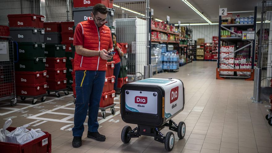 Varsavsky lanza unos robots "autónomos" para el reparto a domicilio que aún no lo son tanto