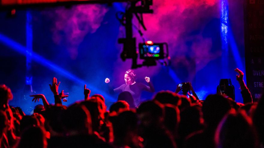 La Junta pide 50.000 escuchas en Spotify y 500.000 en Youtube para actuar en un festival de Córdoba