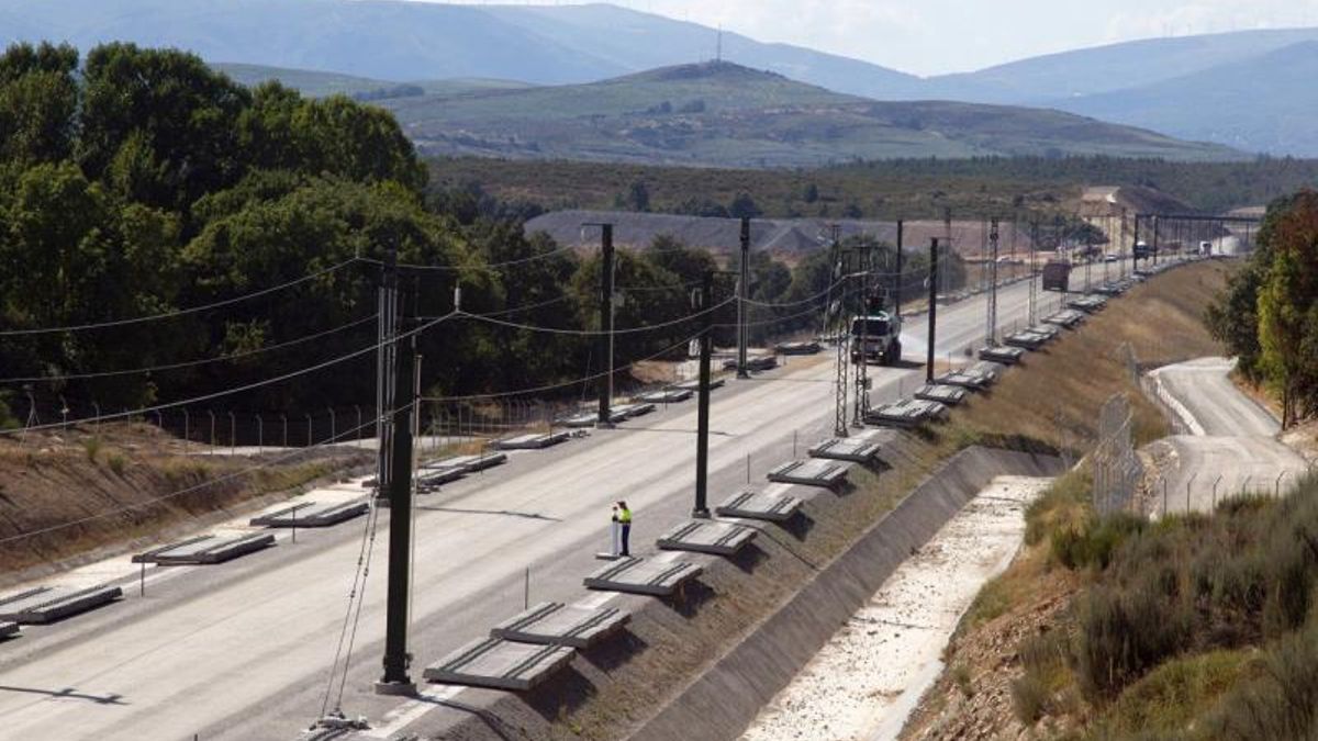 Las empresas del cártel del AVE logran 116 millones en contratos públicos desde que Competencia pidió vetarlas