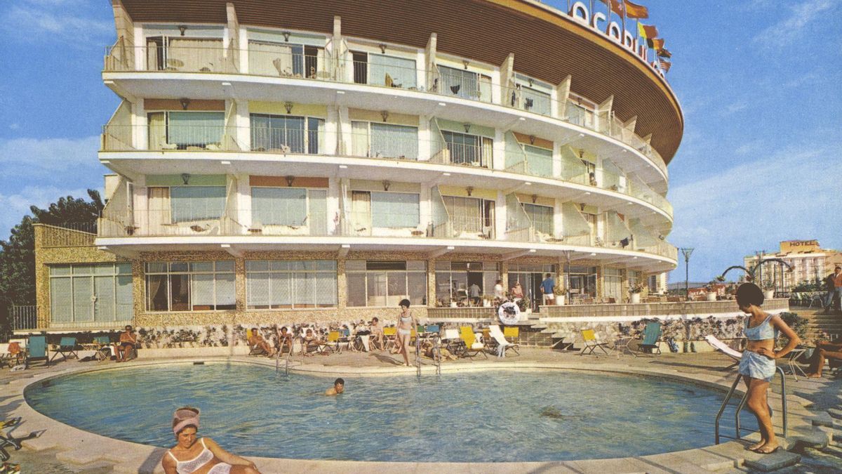 "Las imágenes están perdiendo color y muchas diapositivas de la colección de hoteles están todas amagentadas”, según Alelí Mirelman, directora adjunta del centro cultural.