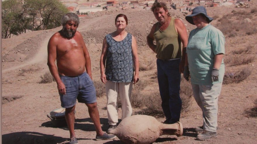 Vecinos de Lezuza trabajando en las excavaciones de Libisosa, años atrás
