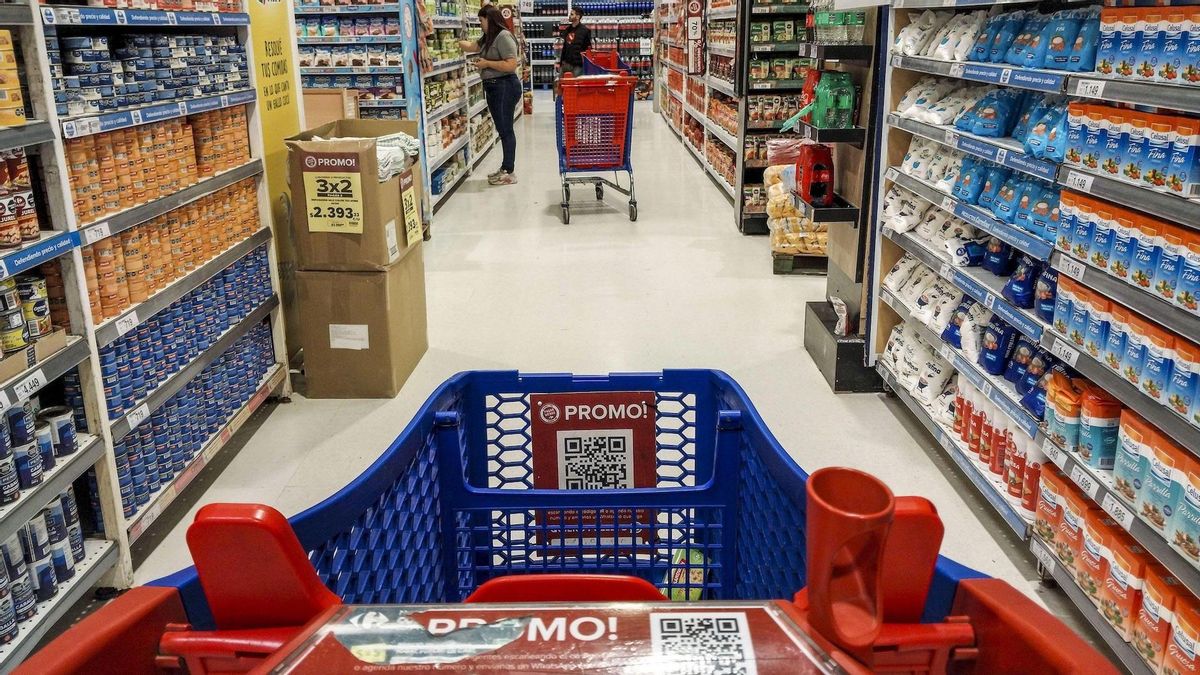 La inflación bajó a 2,1%, pero Milei sigue sin ponerle fin, y la comida y los servicios subieron más que el promedio